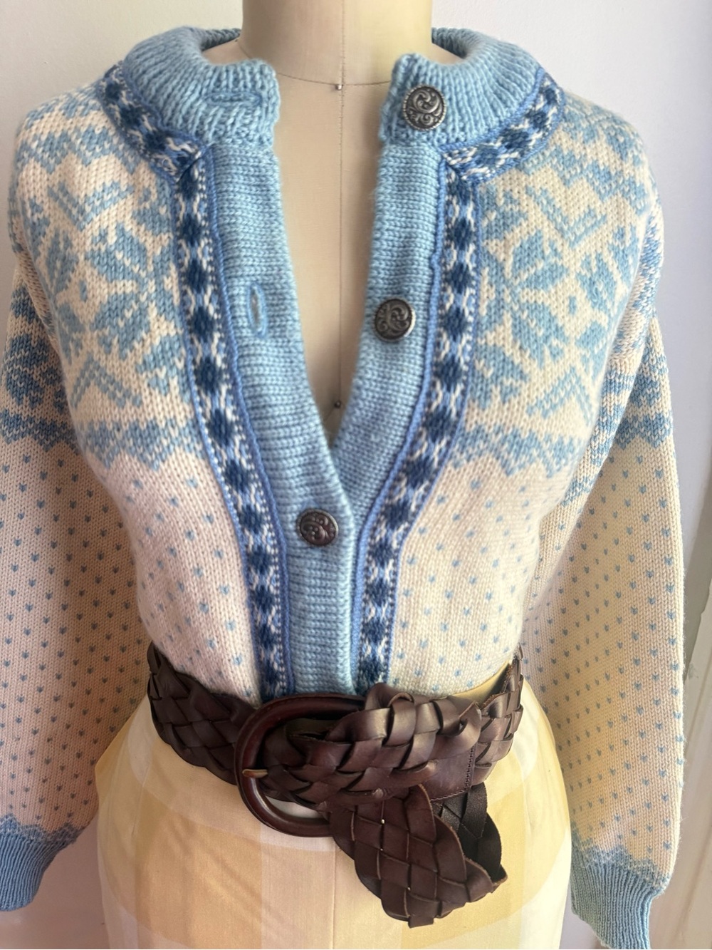 Dale of Norway 100% Pure New Wool Nordic Fair Isle Cardigan Blue Ivory Size 40